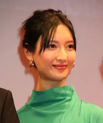 菜々緒４