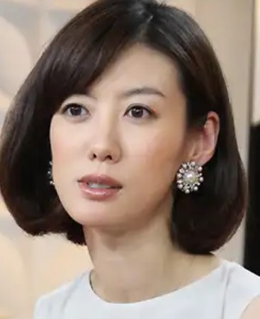ともさかりえ３