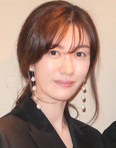 ともさかりえ４