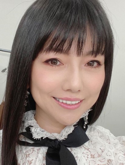 島谷ひとみ４