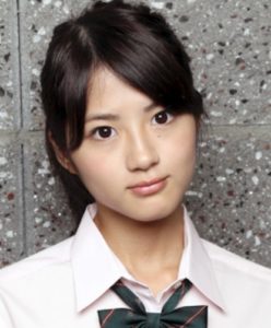 若月佑美が整形か画像比較｜注目は「目」「鼻」「顎」