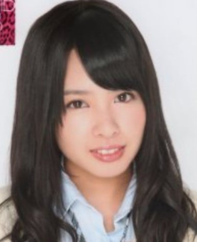山田菜々２