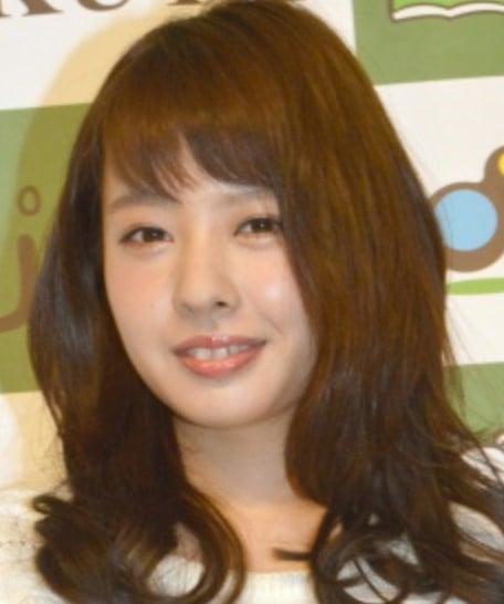 山田菜々３