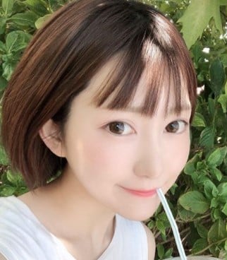 丸の内OLレイナ３