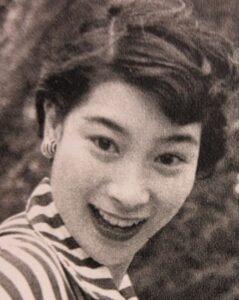 寿美花代が整形か画像比較｜注目は「目」「鼻」「フェイスライン」