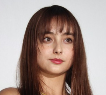 石田ニコル３